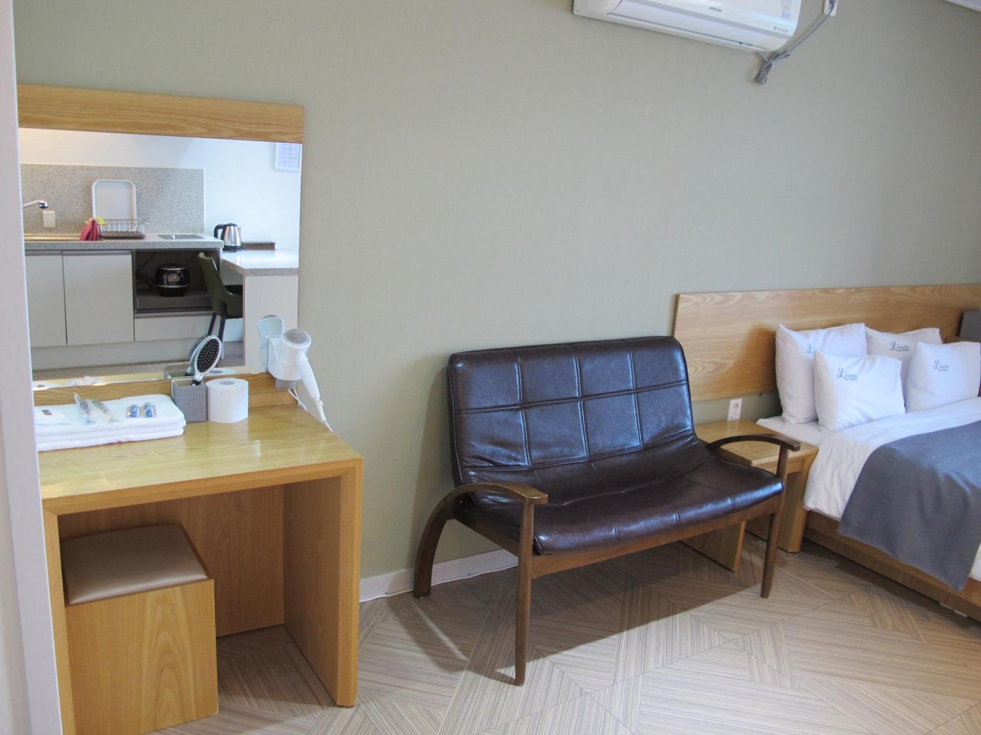 Lium Spa Hostel Йосу Экстерьер фото