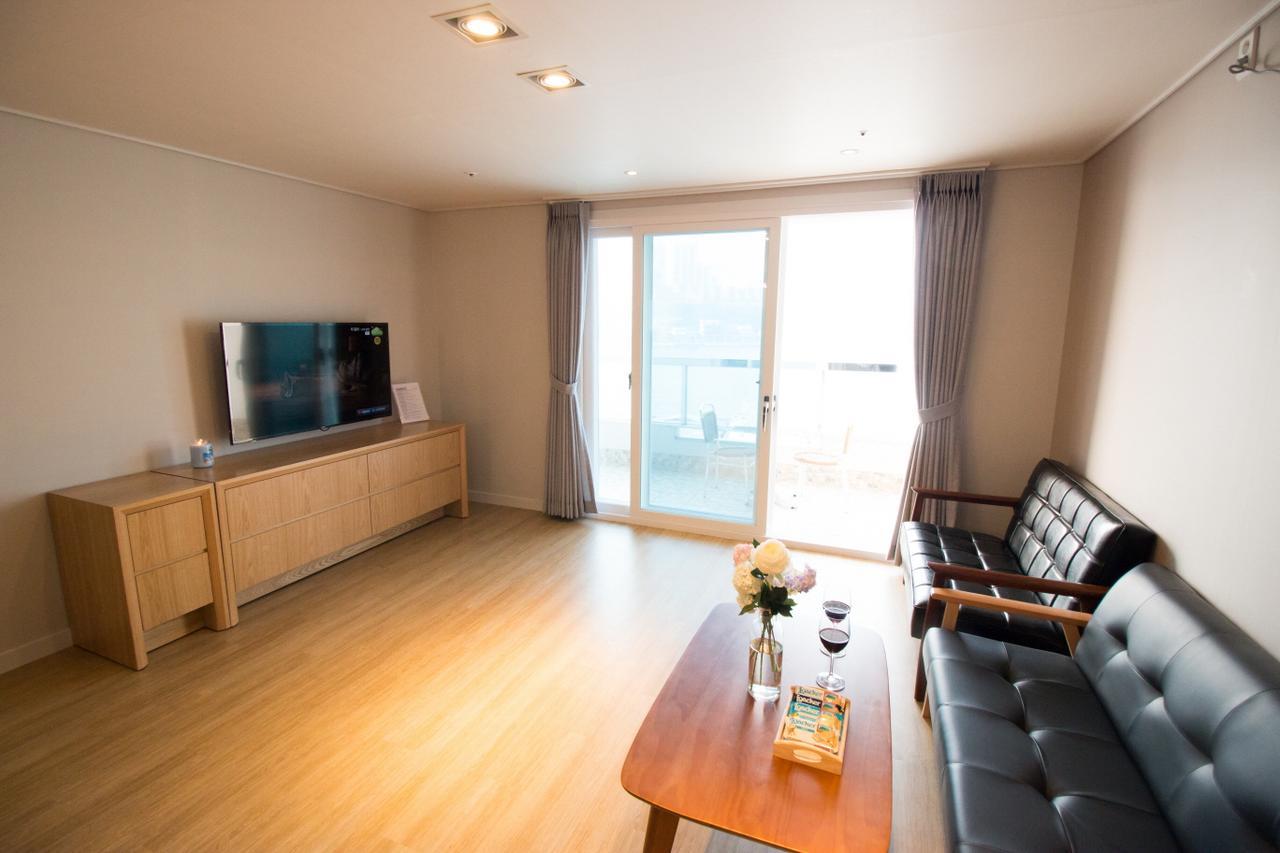 Lium Spa Hostel Йосу Экстерьер фото