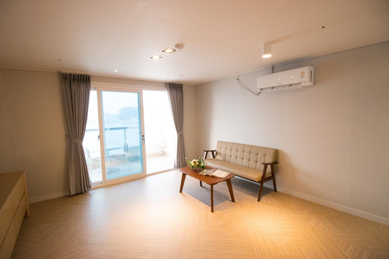 Lium Spa Hostel Йосу Экстерьер фото