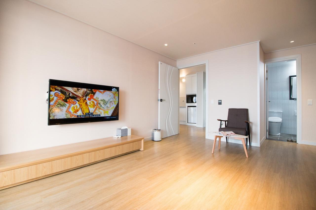Lium Spa Hostel Йосу Экстерьер фото