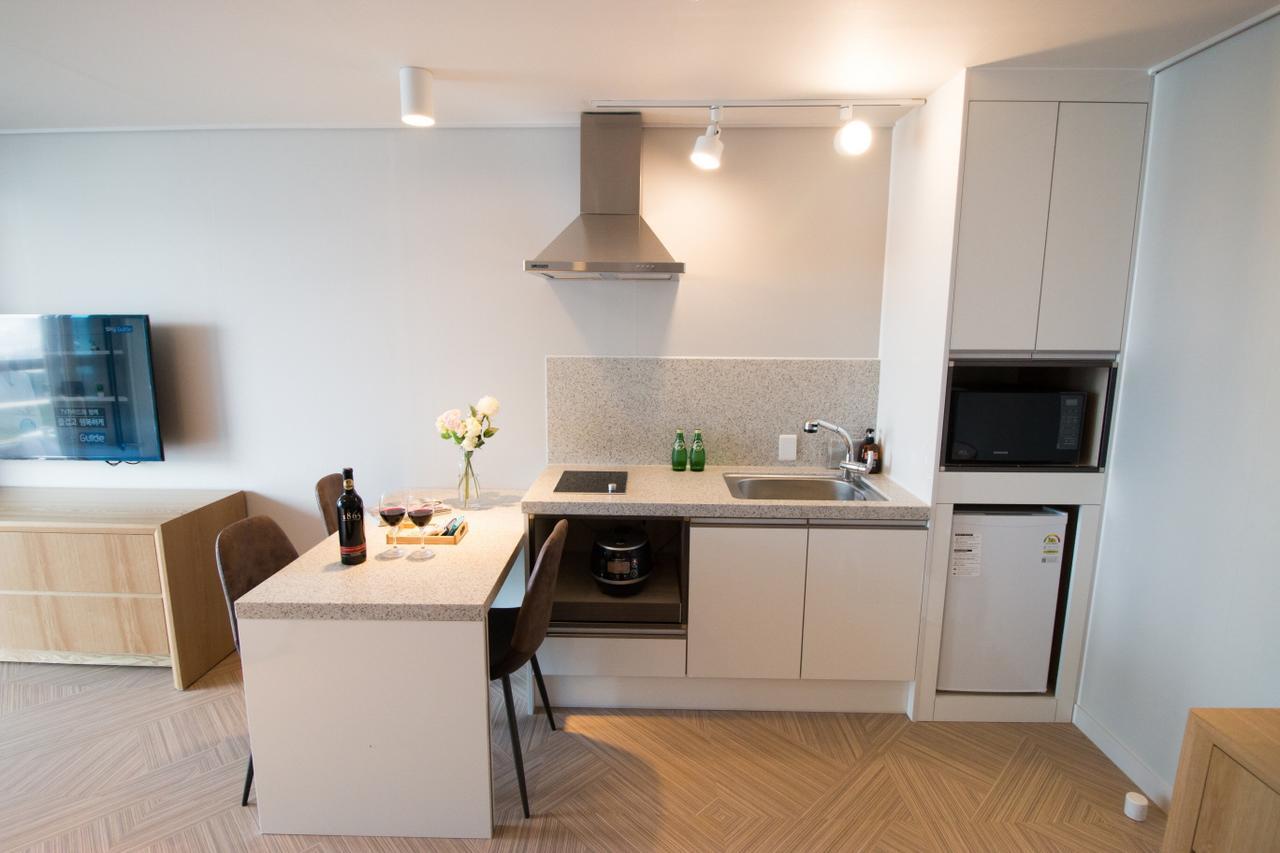 Lium Spa Hostel Йосу Экстерьер фото