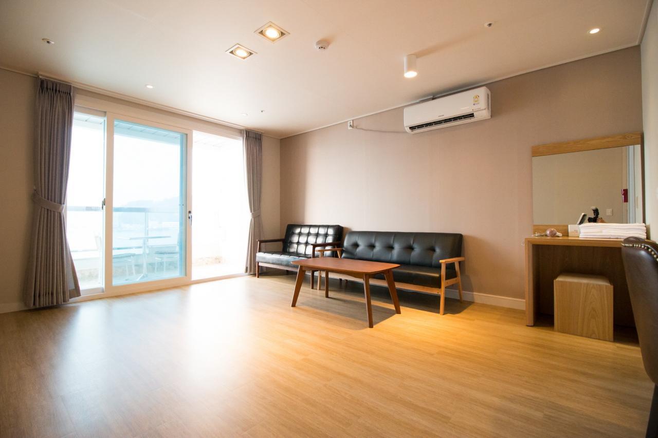 Lium Spa Hostel Йосу Экстерьер фото