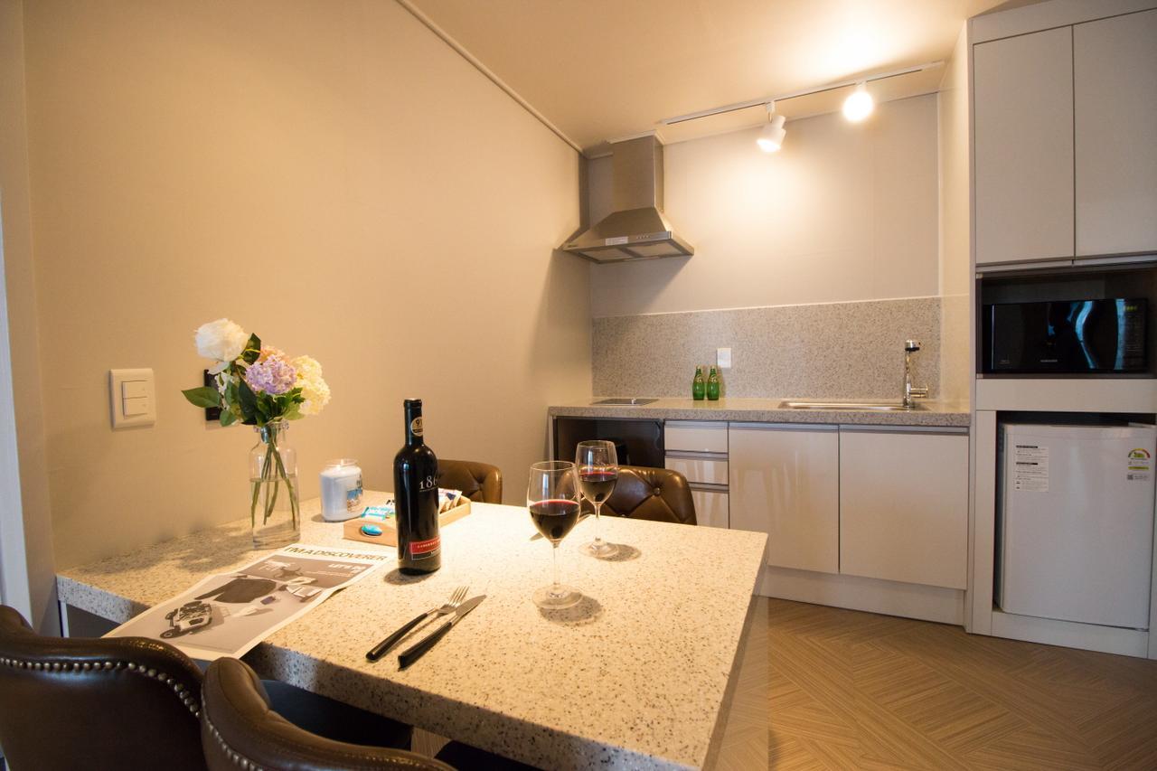 Lium Spa Hostel Йосу Экстерьер фото