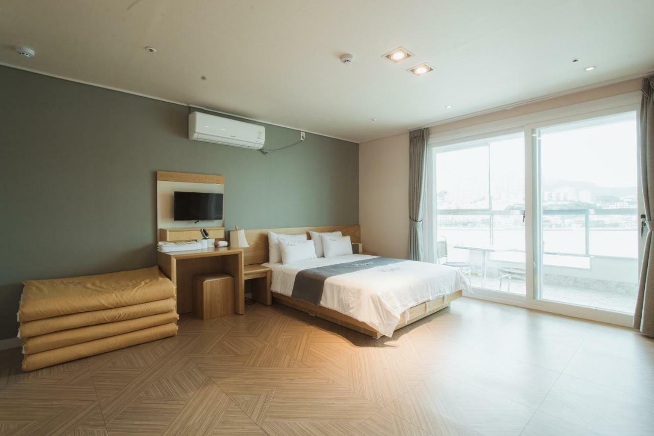Lium Spa Hostel Йосу Экстерьер фото